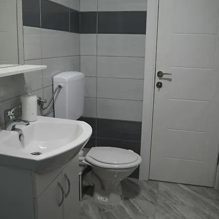 Apartman Lilly Modrica Exterior photo