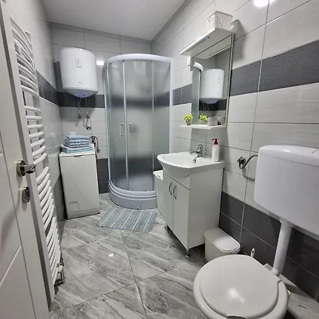 Apartman Lilly Modrica Exterior photo